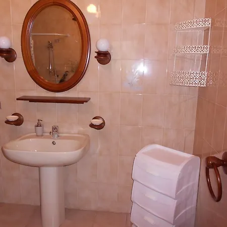 Andalas Bed & Breakfast 3*